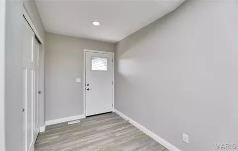 Entry Way - 131 Peruque Creek Mnr, Wright City, MO 63390 photo 2 of 4