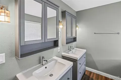 Bath - 1112 Danzig Dr, O'fallon, IL 62269 photo 2 of 3