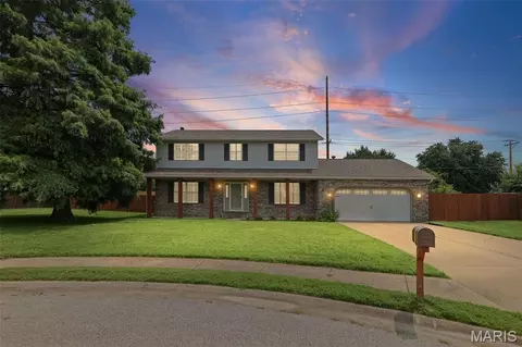 Exterior - 1112 Danzig Dr, O'fallon, IL 62269 photo 4 of 7