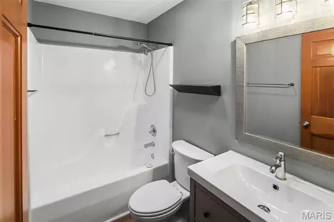 Bath - 1112 Danzig Dr, O'fallon, IL 62269 photo 3 of 3