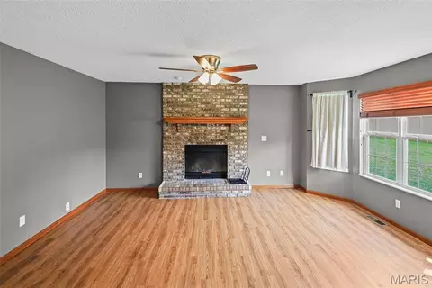 Living - 1112 Danzig Dr, O'fallon, IL 62269 photo 3 of 7