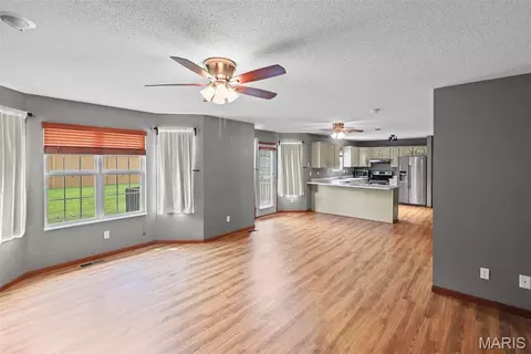 Living - 1112 Danzig Dr, O'fallon, IL 62269 photo 5 of 7