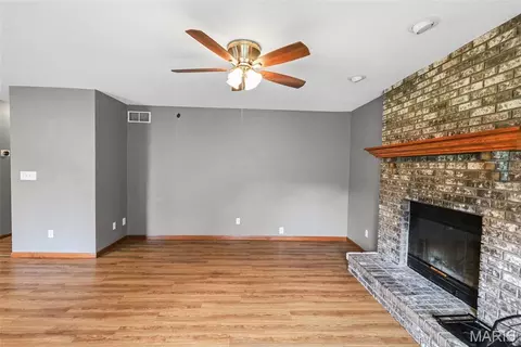 Living - 1112 Danzig Dr, O'fallon, IL 62269 photo 6 of 7