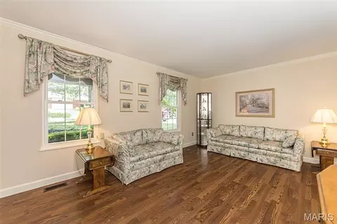 Living - 1524 Pheasant Ridge Dr, Ellisville, MO 63011 photo 2 of 3