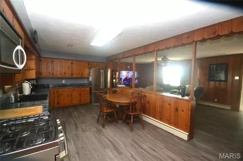 Kitchen - 5561 Blank Rd, Smithton, IL 62285 photo 2 of 2
