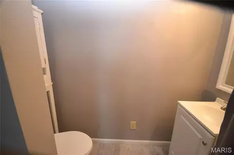 Bath - 5561 Blank Rd, Smithton, IL 62285 photo 2 of 2