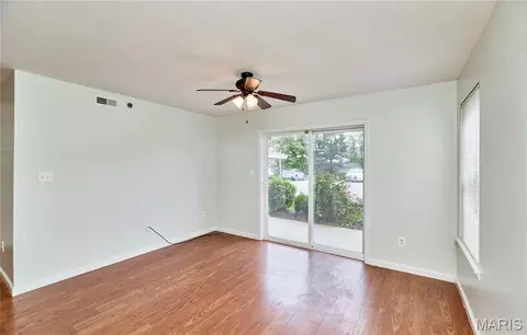 Living - 7101 Spring Creek Ln, O'fallon, MO 63368 photo 3 of 6