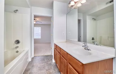 Bath - 7101 Spring Creek Ln, O'fallon, MO 63368 photo 5 of 5