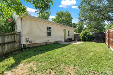 Exterior - 36 Cedar Dr, Pacific, MO 63069 photo 3 of 3