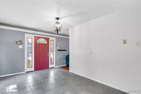 Entry Way - 36 Cedar Dr, Pacific, MO 63069 photo 1 of 1