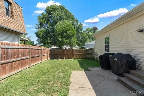 Exterior - 36 Cedar Dr, Pacific, MO 63069 photo 2 of 3