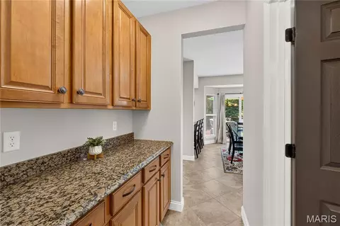 Entry Way - 1388 Red Oak Plantation Dr, Ballwin, MO 63021 photo 3 of 6