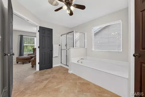 Entry Way - 1388 Red Oak Plantation Dr, Ballwin, MO 63021 photo 6 of 6