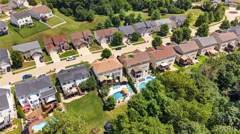View/Area - 1388 Red Oak Plantation Dr, Ballwin, MO 63021 photo 7 of 7
