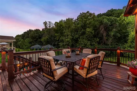 Exterior - 1388 Red Oak Plantation Dr, Ballwin, MO 63021 photo 6 of 44