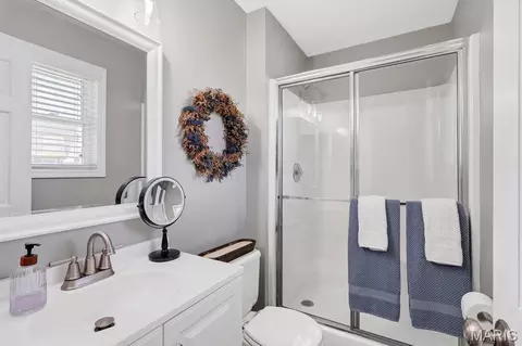 Bath - 1165 Haven View Dr, O'fallon, MO 63366 photo 2 of 3