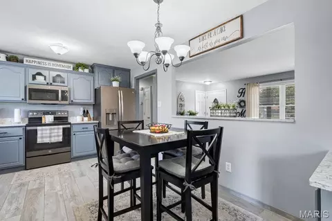 Dining - 1165 Haven View Dr, O'fallon, MO 63366 photo 2 of 5