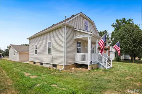 Exterior - 519 S Walnut St, Gerald, MO 63037 photo 5 of 6