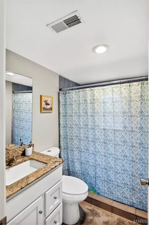 Bath - 519 S Walnut St, Gerald, MO 63037 photo 1 of 2