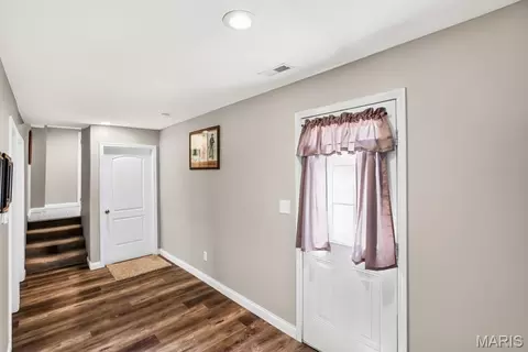 Entry Way - 519 S Walnut St, Gerald, MO 63037 photo 5 of 5