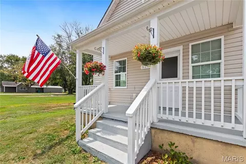 Exterior - 519 S Walnut St, Gerald, MO 63037 photo 2 of 6