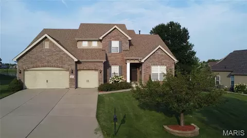 Exterior - 117 Fox Haven Dr, O'fallon, MO 63368 photo 2 of 11
