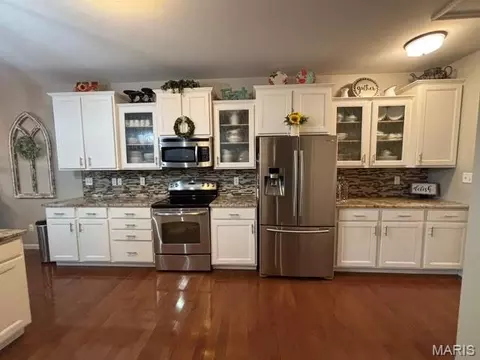 Kitchen - 117 Fox Haven Dr, O'fallon, MO 63368 photo 1 of 5