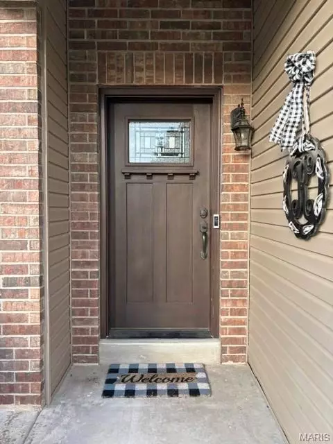 Entry Way - 117 Fox Haven Dr, O'fallon, MO 63368 photo 4 of 4