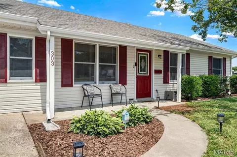 Exterior - 303 Saint Joseph Ave, O'fallon, MO 63366 photo 2 of 8