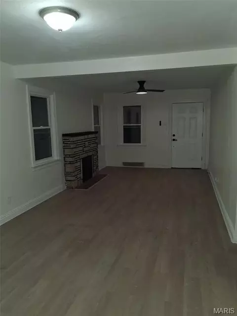 321 Henquin Dr, Ferguson, MO 63135 photo 3