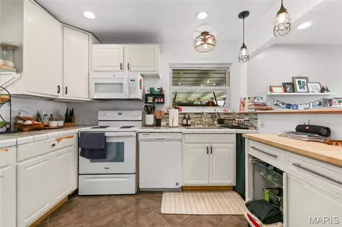 Kitchen - Undisclosed, Eureka, MO 63025 photo 2 of 3