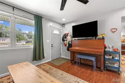 Entry Way - Undisclosed, Eureka, MO 63025 photo 1 of 1