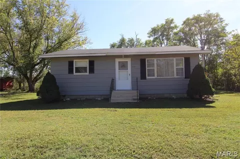 510 3rd St, Fremont, MO 63941