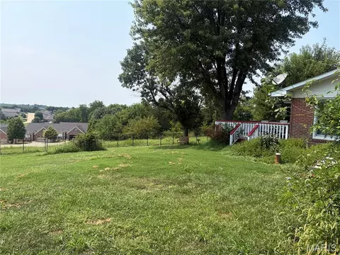 Exterior - 4931 S Point Rd, Washington, MO 63090 photo 2 of 6
