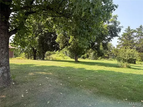 Exterior - 4931 S Point Rd, Washington, MO 63090 photo 5 of 6
