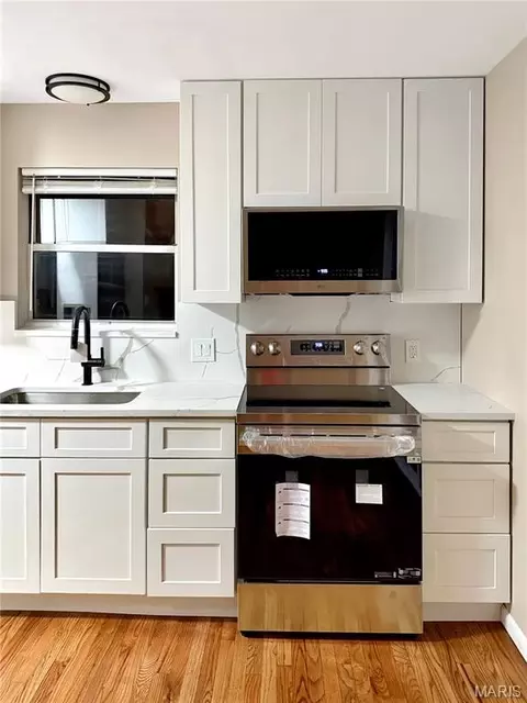 Kitchen - 6 Whispering Rock Ct, O'fallon, MO 63366 photo 6 of 6