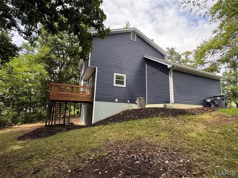 Exterior - 6 Whispering Rock Ct, O'fallon, MO 63366 photo 3 of 5