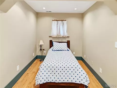 Bedroom - 507 Leach Branch Rd, Hermann, MO 65041 photo 3 of 7