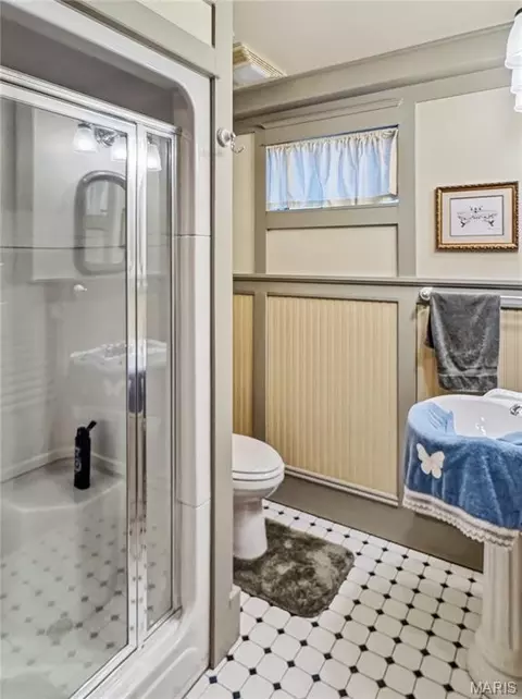Bath - 507 Leach Branch Rd, Hermann, MO 65041 photo 4 of 5