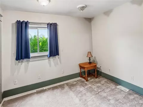 Bedroom - 507 Leach Branch Rd, Hermann, MO 65041 photo 4 of 7