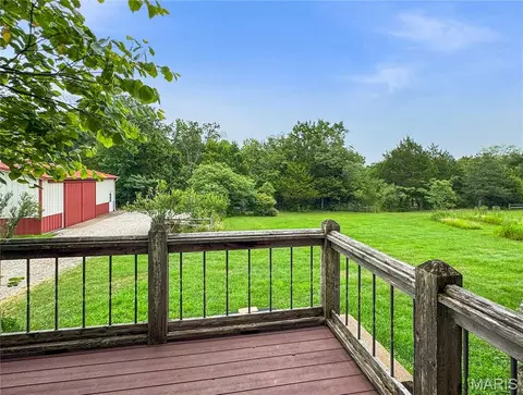 Exterior - 507 Leach Branch Rd, Hermann, MO 65041 photo 2 of 19