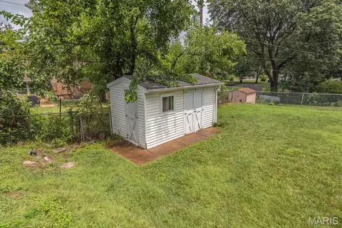 Exterior - 9211 Alpine Dr, Affton, MO 63123 photo 4 of 11