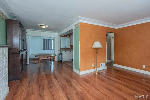 Living - 9211 Alpine Dr, Affton, MO 63123 photo 3 of 8