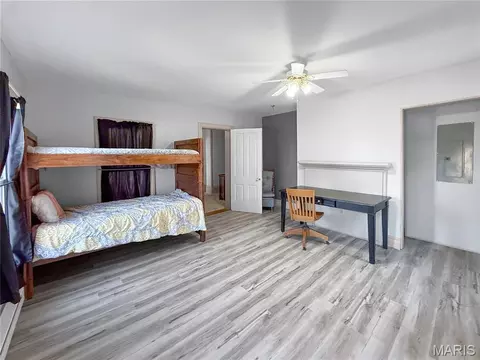 Bedroom - 301 S Palmyra, Perry, MO 63462 photo 5 of 5