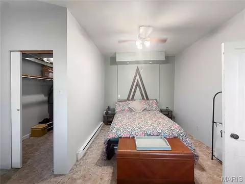 Bedroom - 301 S Palmyra, Perry, MO 63462 photo 2 of 5