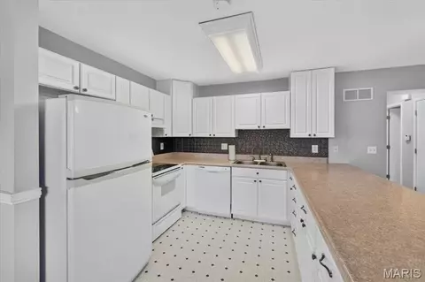Kitchen - 6 Megans Ct #C, O'fallon, MO 63366 photo 1 of 1