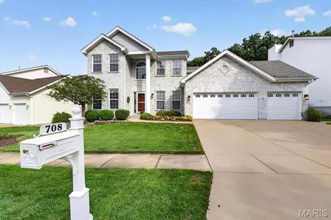 Exterior - 708 Hilltop Woods Ct, Eureka, MO 63025 photo 2 of 21