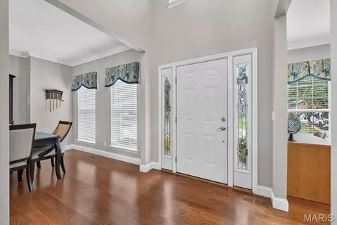Entry Way - 708 Hilltop Woods Ct, Eureka, MO 63025 photo 2 of 7