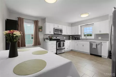Kitchen - 1520 E 6th St, Washington, MO 63090 photo 1 of 4