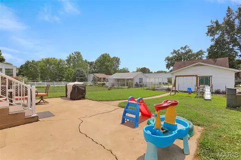 Exterior - 1520 E 6th St, Washington, MO 63090 photo 3 of 6